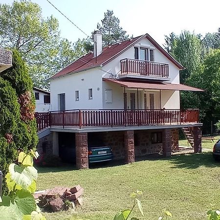 Villa Vizkoezeli 2-5 Fos Nyaralo Ábrahámhegy Exterior foto