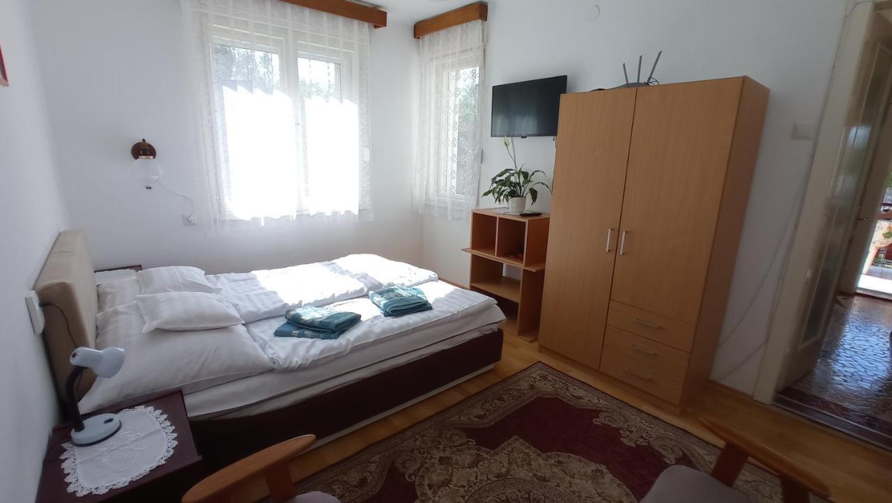 Villa Vizkoezeli 2-5 Fos Nyaralo Ábrahámhegy Exterior foto